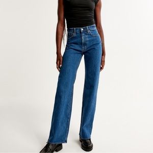 NWOT Abercrombie 90s High Rise Relaxed Jean